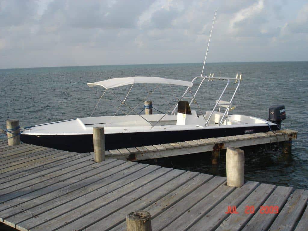 Atlantic Towers Arch installed on a Custom 28 center console boat, showing the tower structure and helm area.