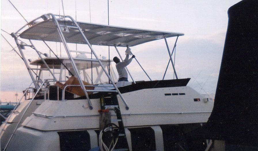 Mainship 41 Med Aft Cabin Top 1990 image 1