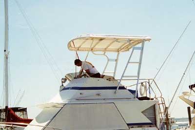 Pequod 35 Flybridge Top 1974 image 1