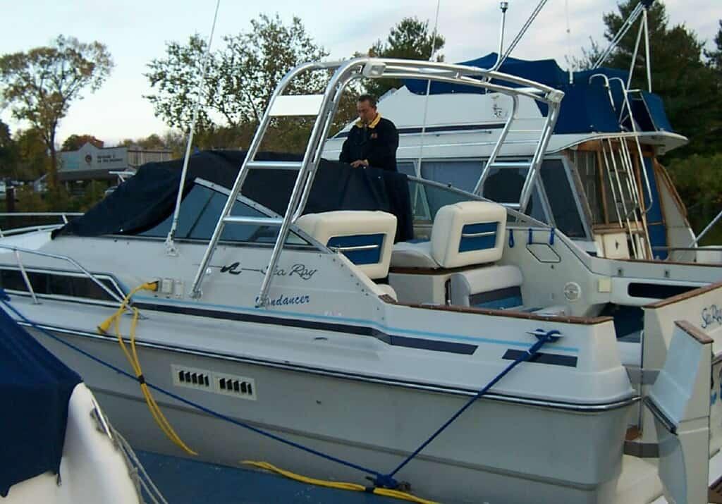 Sea Ray 340 Express Cruiser Arch 1984 image 1