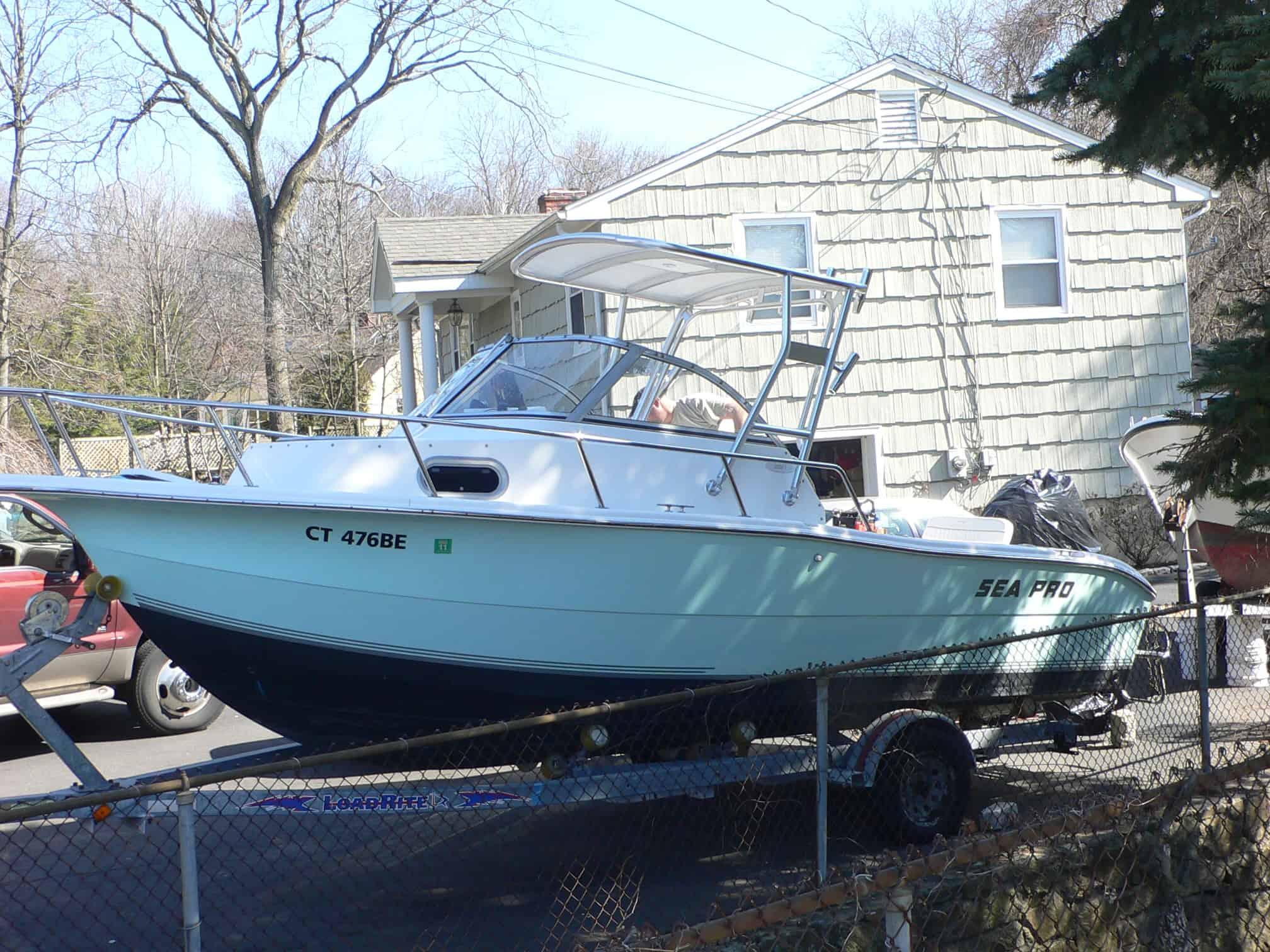 Atlantic Towers Top installed on a Sea Pro 206 walkaround boat, highlighting its sleek design and functionality.