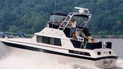 Silverton 40 Aft Cabin Arch 1982 image 1