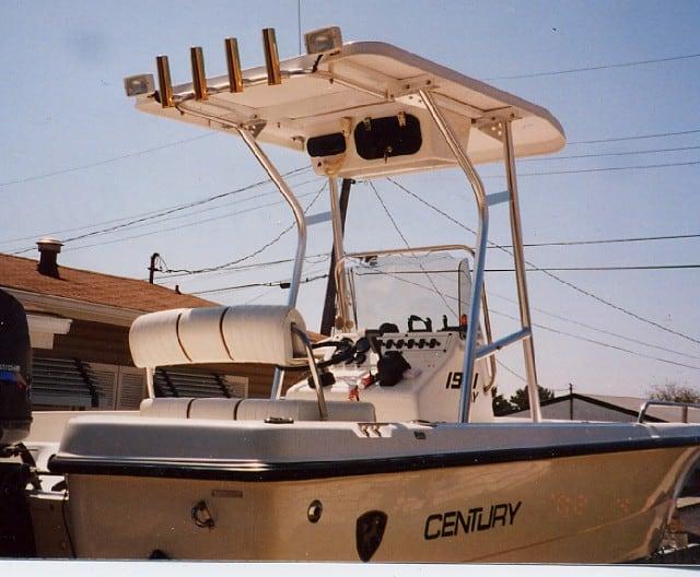 Century 1901 Bay Boat T-Top 1999 image 1