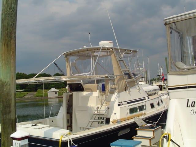 Albin Command Bridge Top 2003 image 1