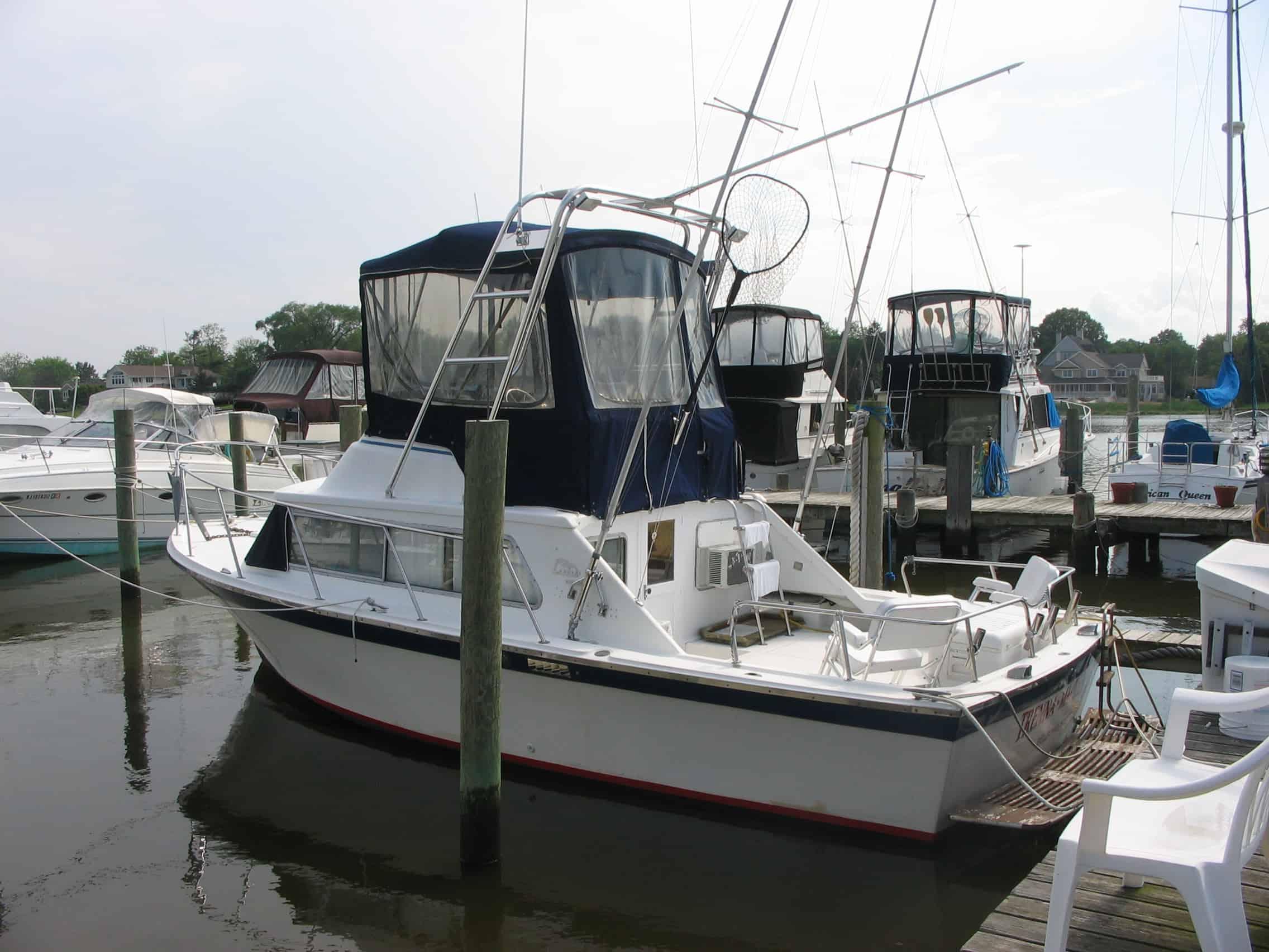 Luhrs 28 Flybridge Arch 1976 image 1