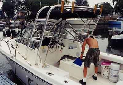 Robalo 2140 Cuddy Arch 1995 image 1