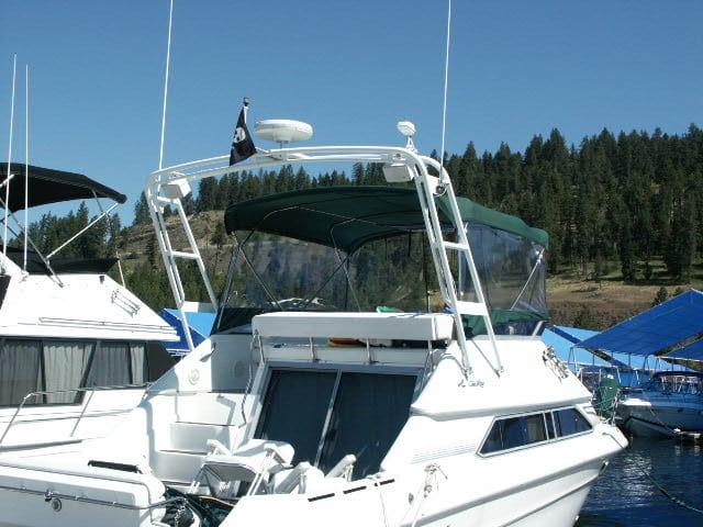 Sea Ray 350 Express Bridge Arch image 1