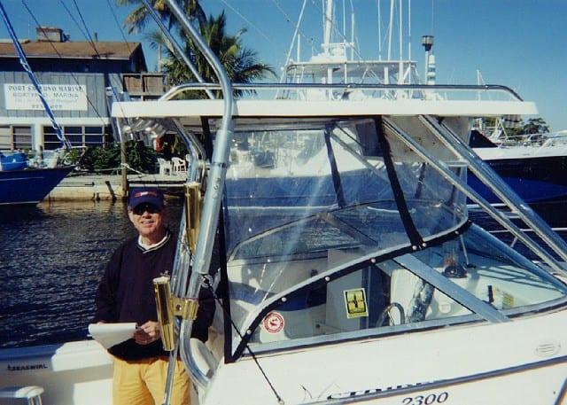 Seaswirl Walkaround Accessories 2000 image 1