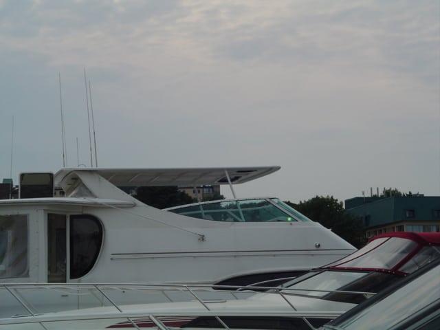 Carver 466 Aft Cabin Top 2002 image 1