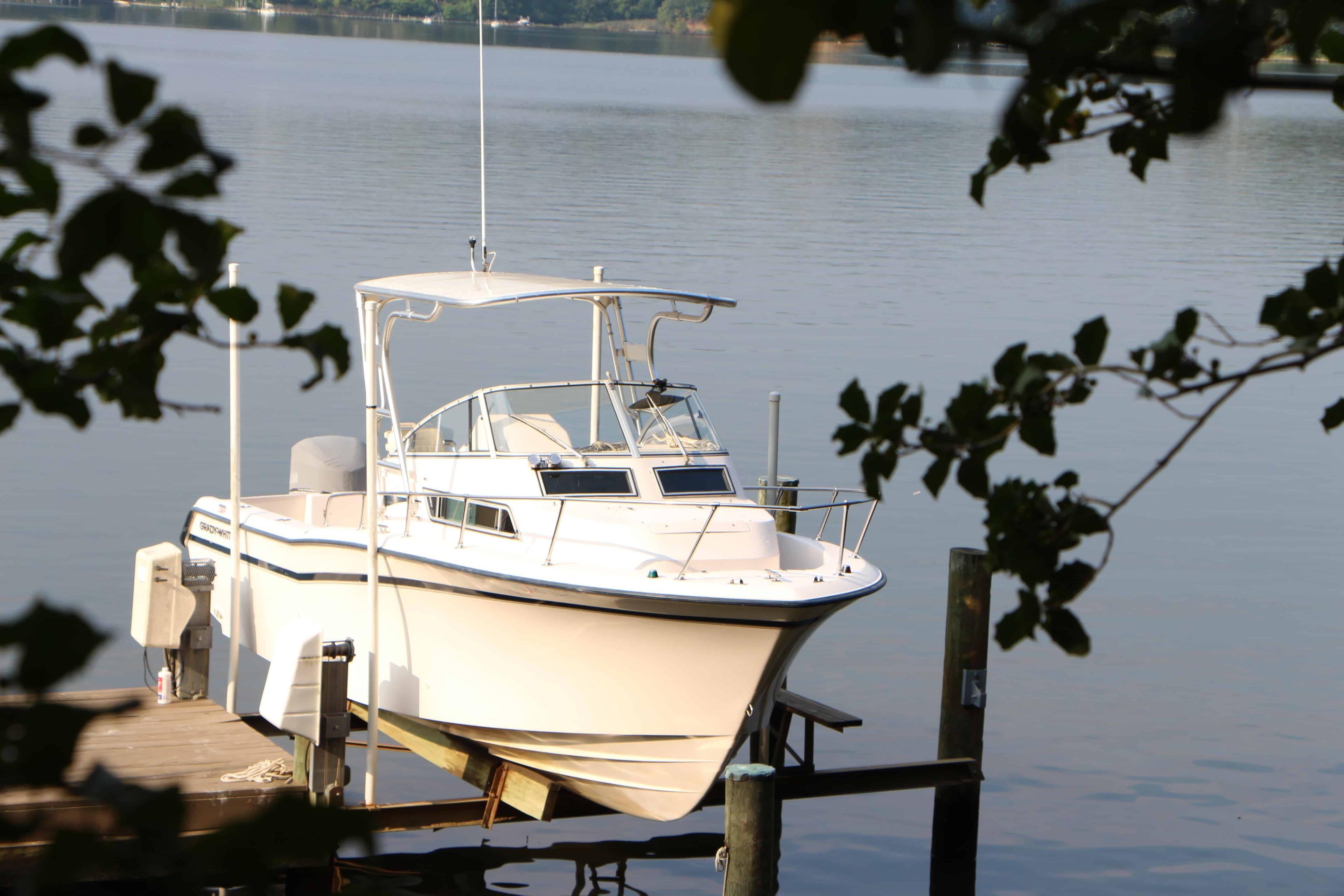 Atlantic Towers top installed on a Grady White 268 Islander walkaround boat, showcasing its versatile design.