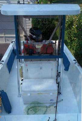 Atlantic Towers T-Top installed on a Wahoo 2100 Console boat, showcasing the open cockpit area.