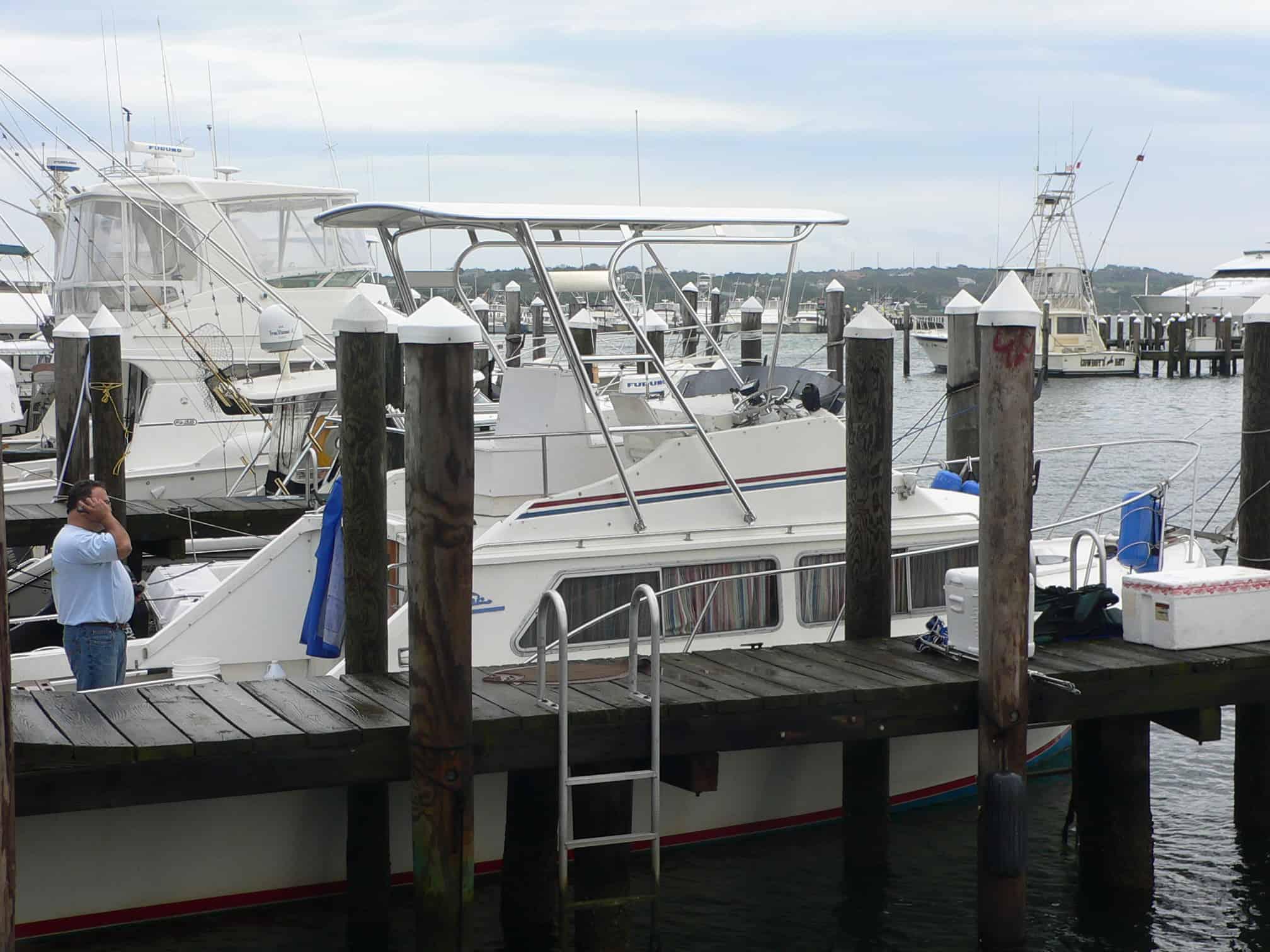 Atlantic Towers top for Luhrs 32 flybridge boat, designed for enhanced overhead coverage and durability.