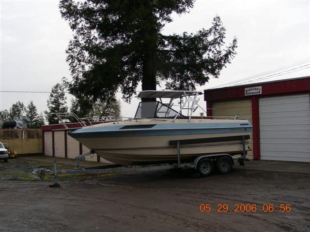 Century 5000 Cuddy Top 1984 image 1