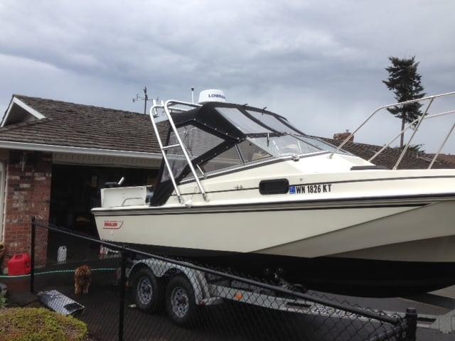 Boston Whaler 22 Revenge Walk Thru Arch 1986 image 1