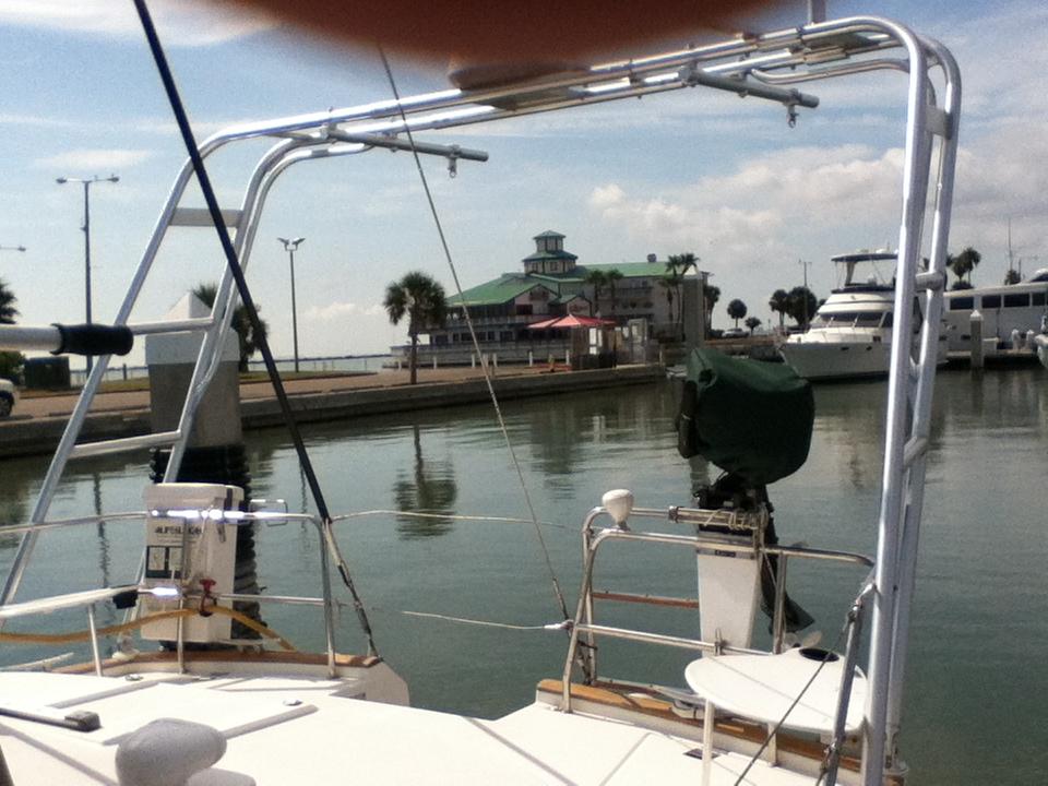 Atlantic Towers arch installed on a Beneteau 44 Center Cockpit sloop, showcasing the boat's design and functionality.