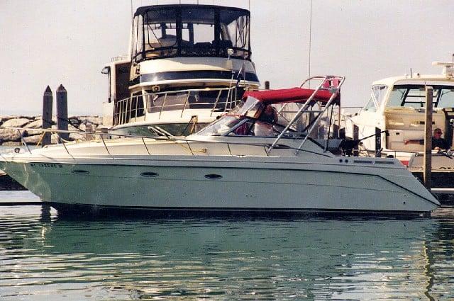 Rinker 300 Fiesta Vee Arch 1990 image 1