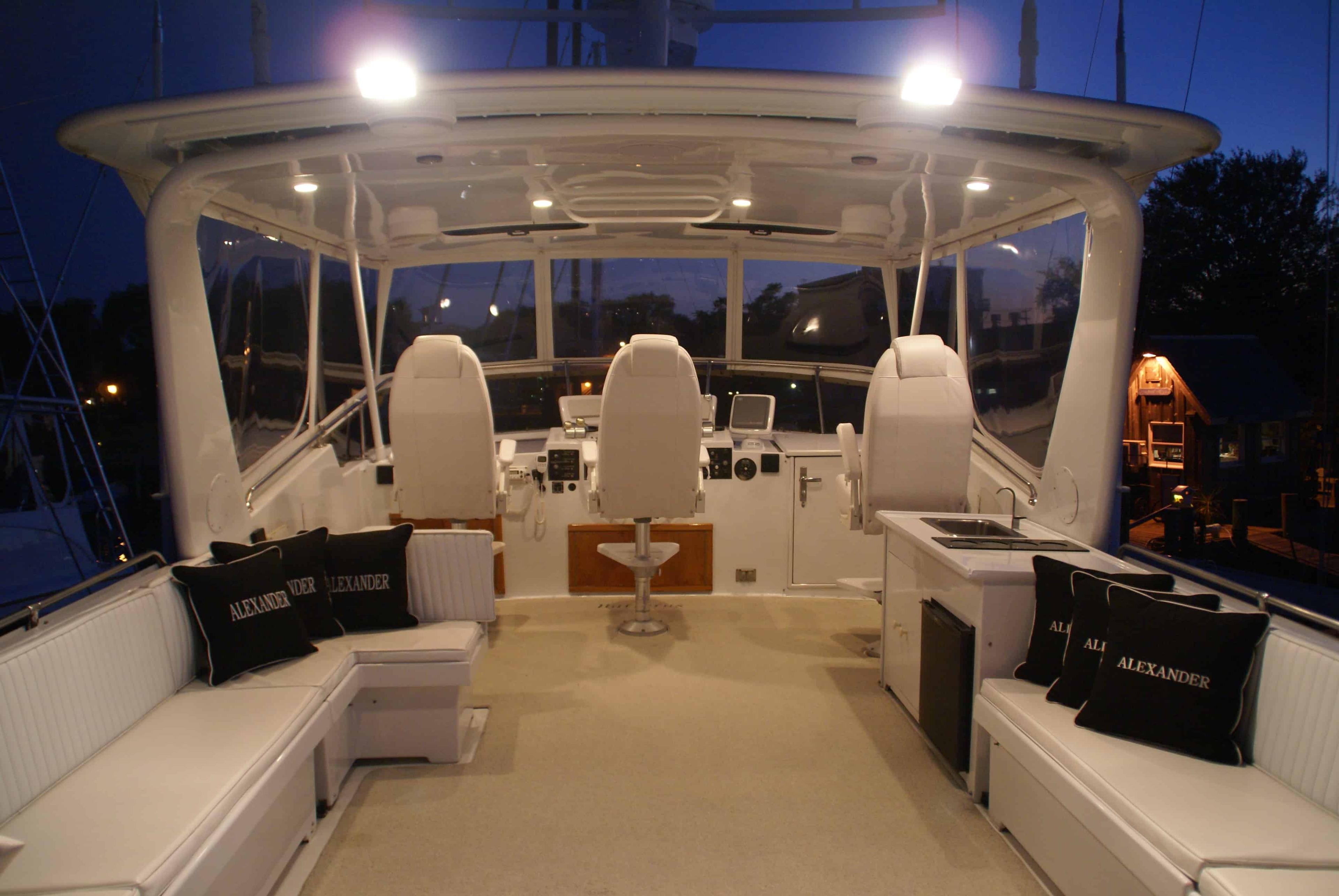 Hattaras 61 Motor Yacht Top 1981 image 1