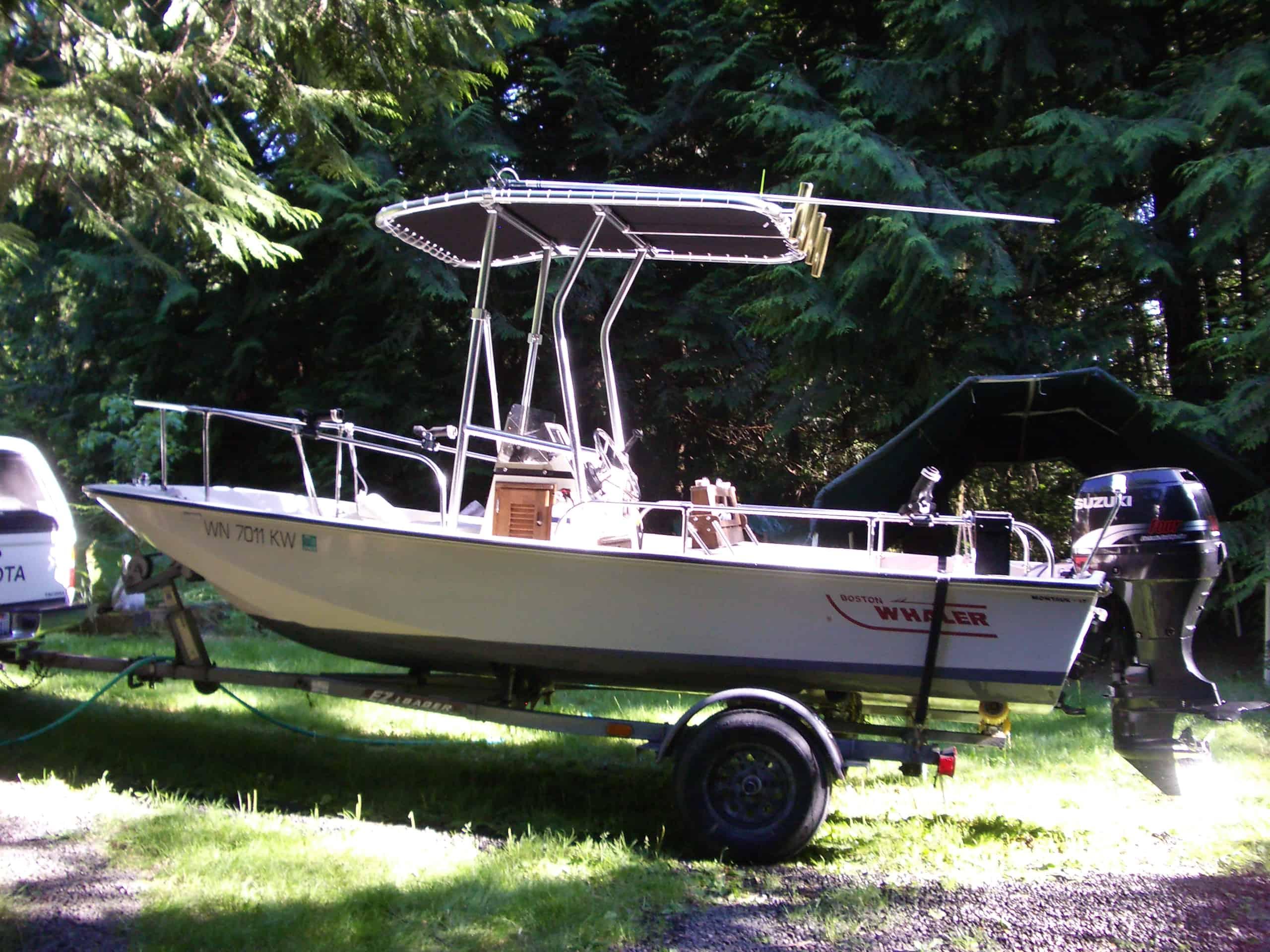 Boston Whaler 17 Montauk T-Top 1986 image 1