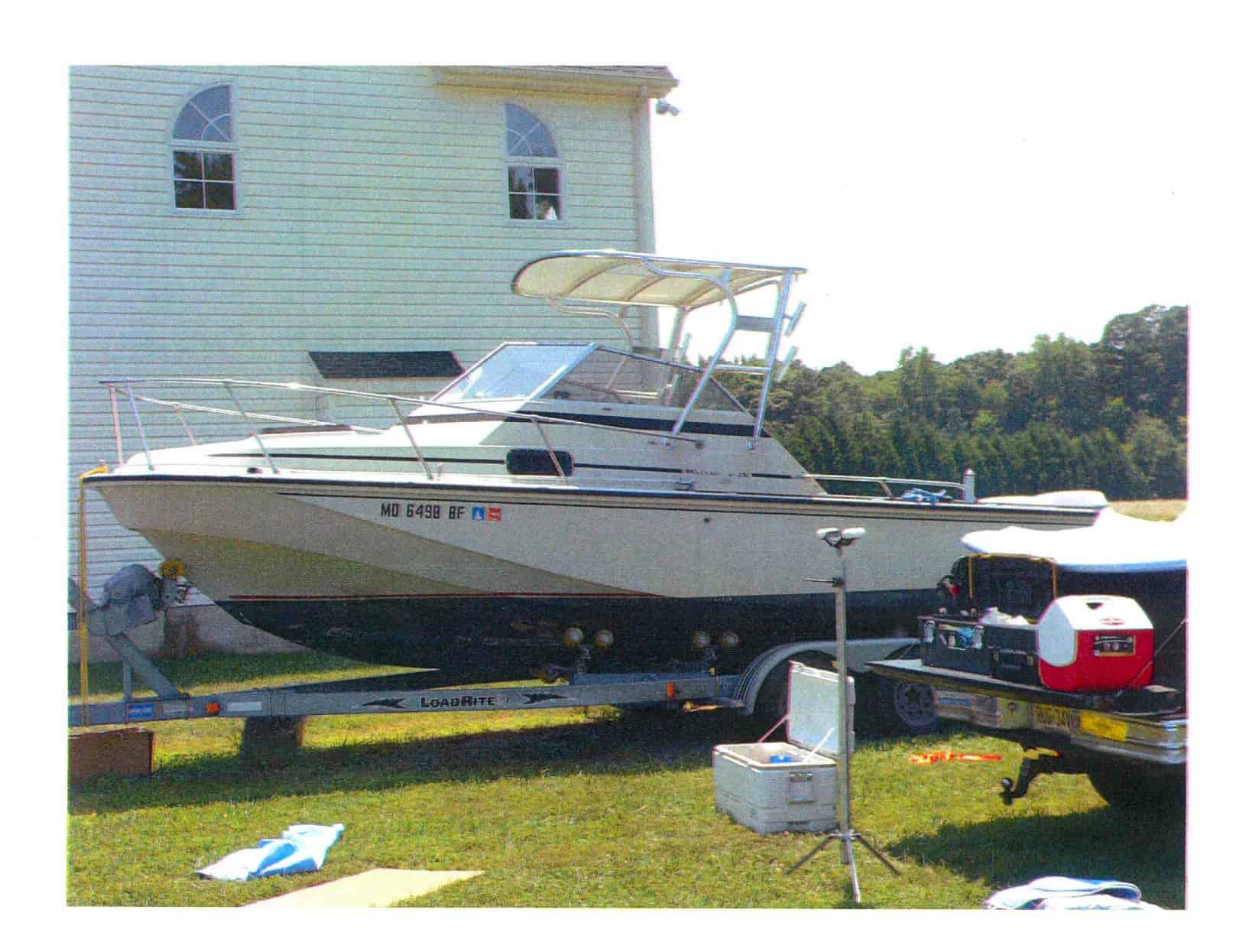 Boston Whaler V22 Revenge Top 1979 image 1