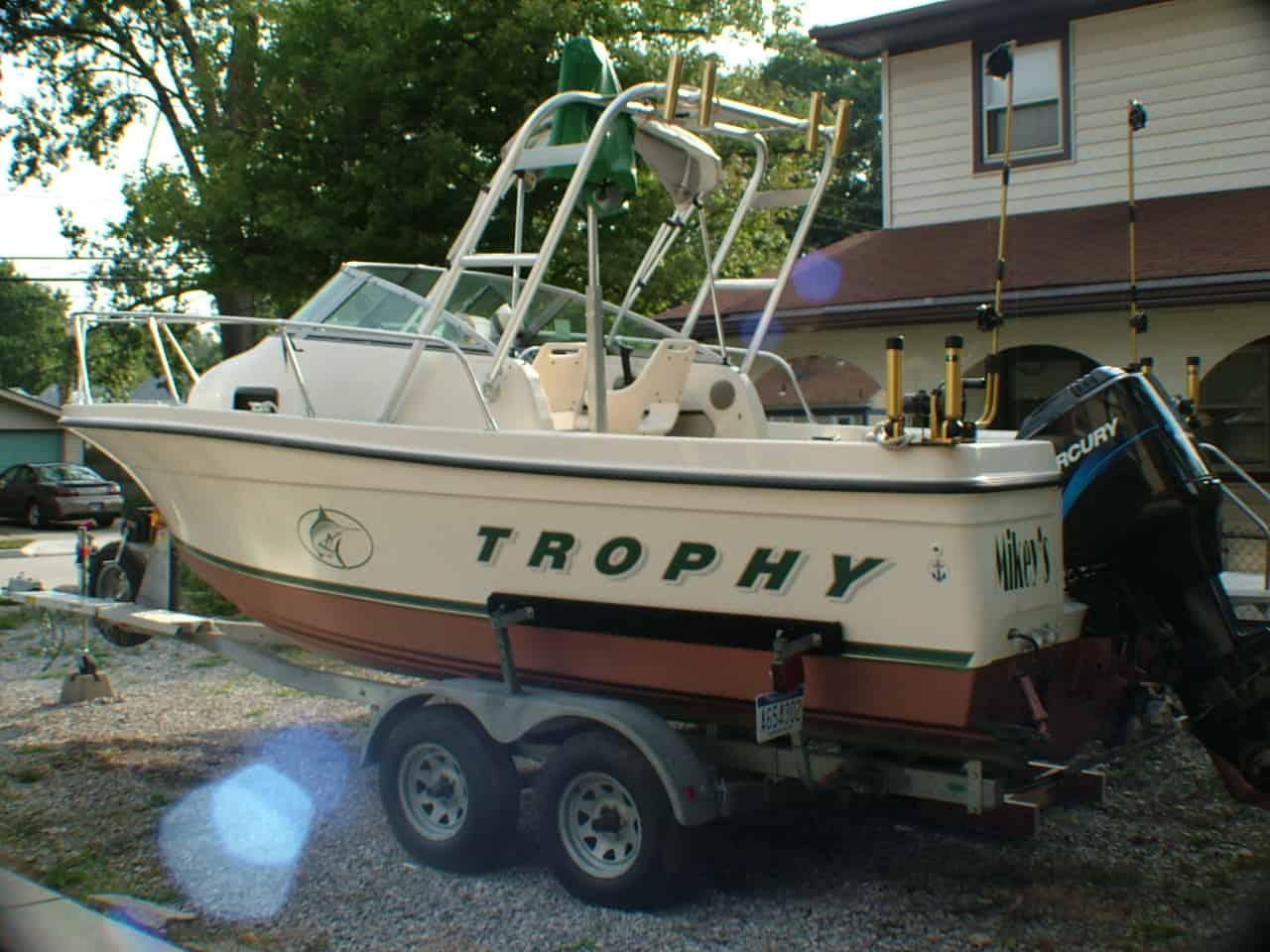 Atlantic Towers arch on a Trophy 2002 walkaround boat, showcasing its design and functionality on the water.