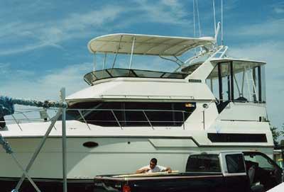 Carver 36/370 Aft Cabin Top 1990 image 1