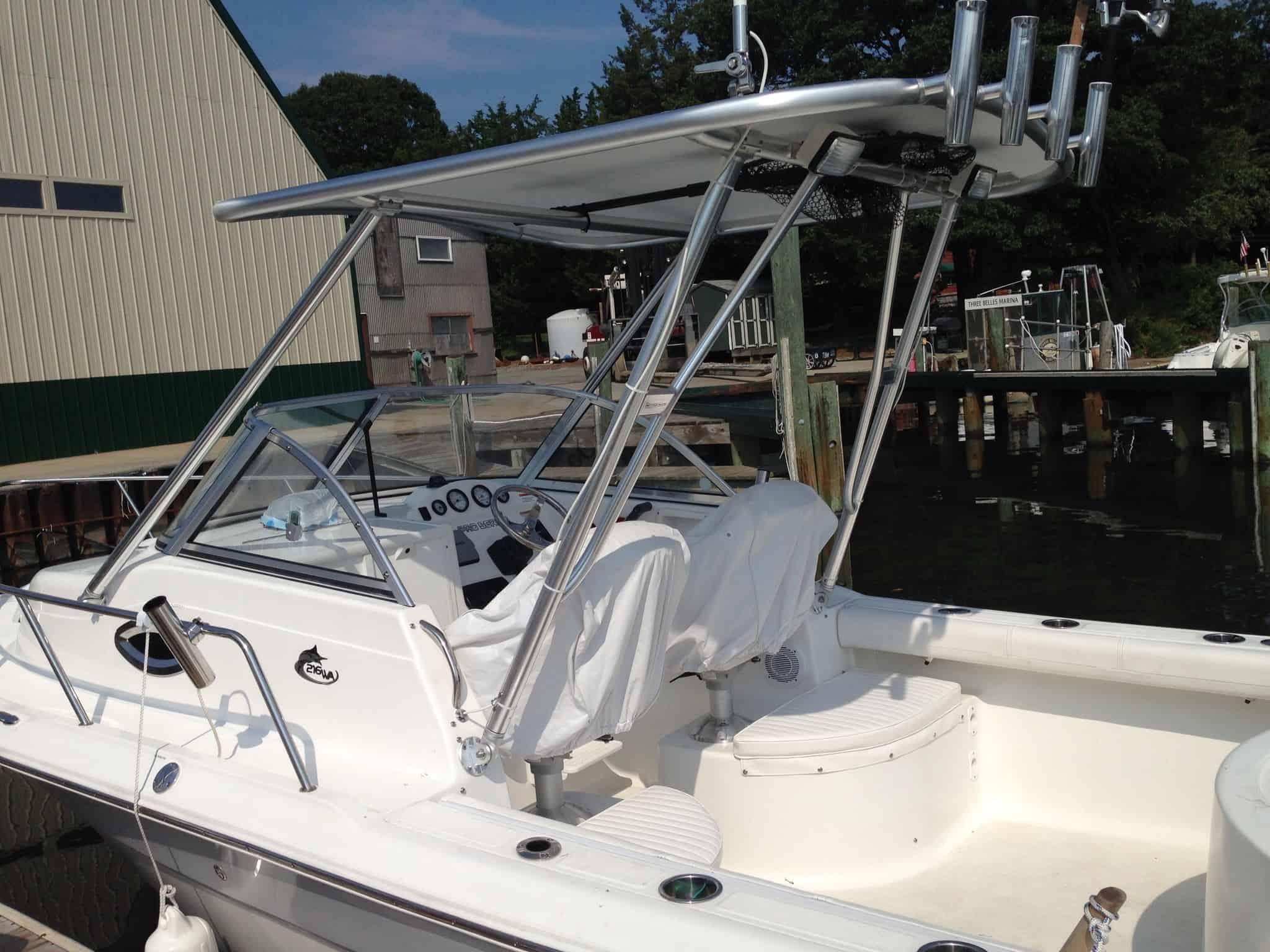 Atlantic Towers Top installed on a Sea Fox 216 WA walkaround boat displayed in a marina setting.