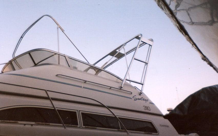 Atlantic Towers arch installed on a Carver 310 Montego boat, showcasing the top section and stern view.
