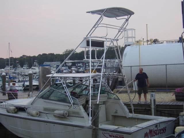 Atlantic Towers Tuna Tower installed on a Boston Whaler 31 Sportfish boat at the marina.