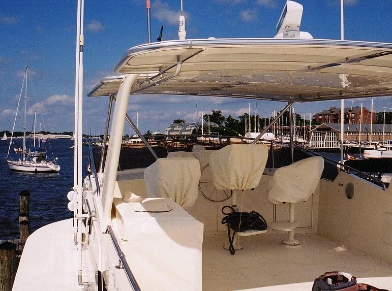 Hattaras 63 Motoryacht Top 1986 image 1