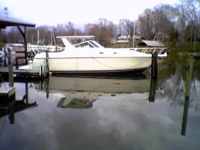 Tiara 4000 Express Top 1994 image 1