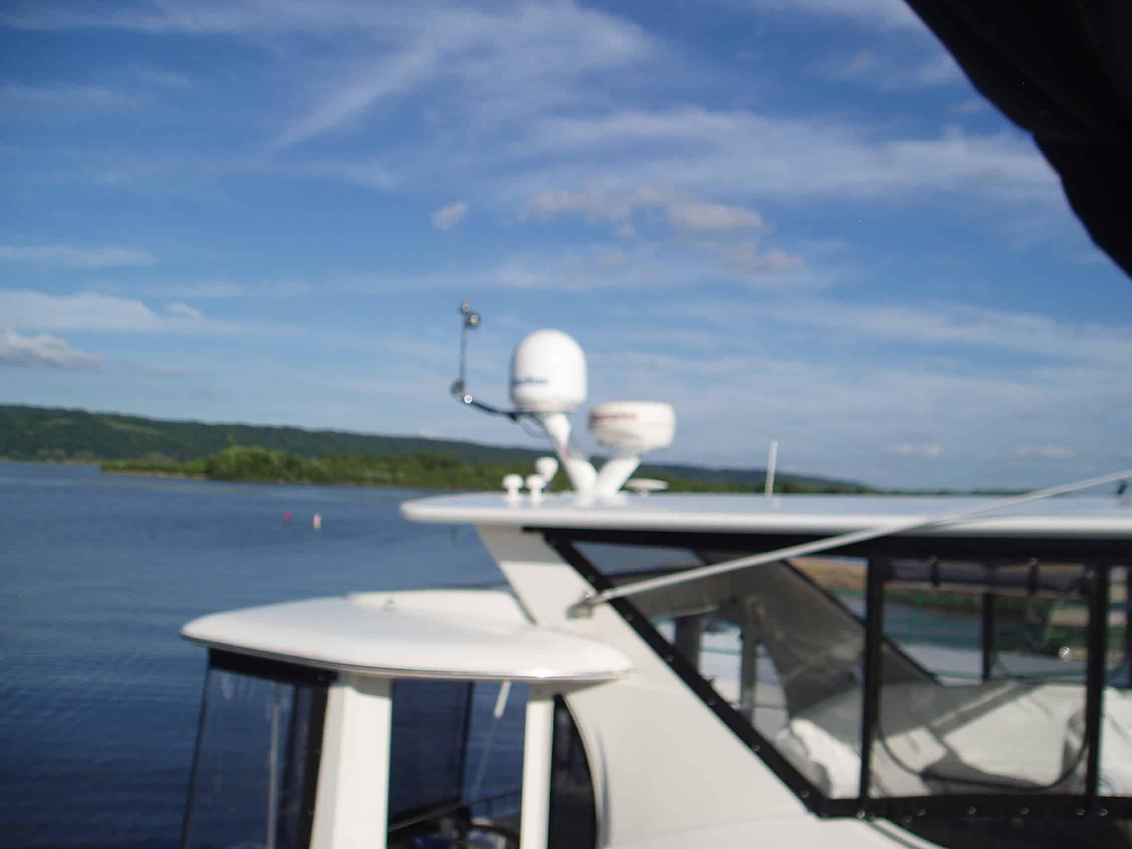 Atlantic Towers Top installed on a Carver 396 MY motor yacht, showcasing its sleek design and functionality.