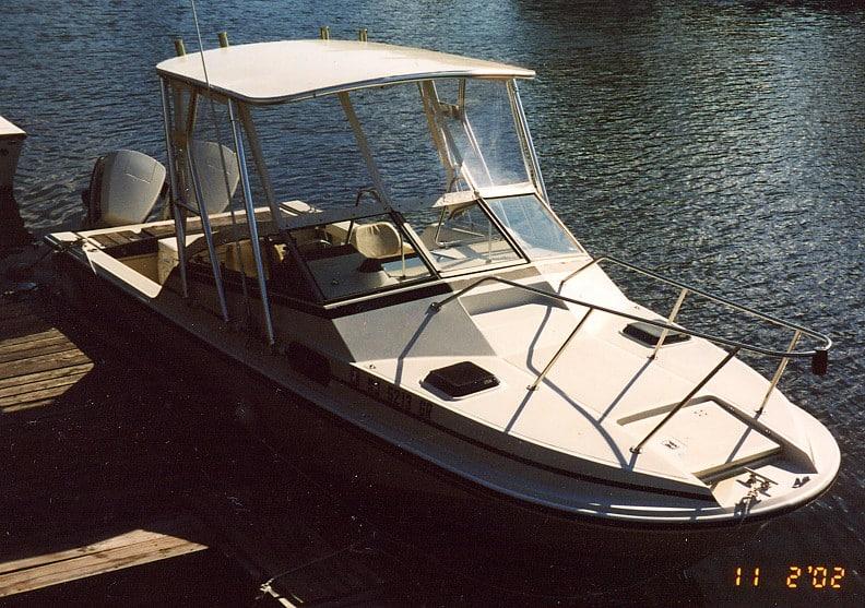 Boston Whaler 22 Revenge Top image 1