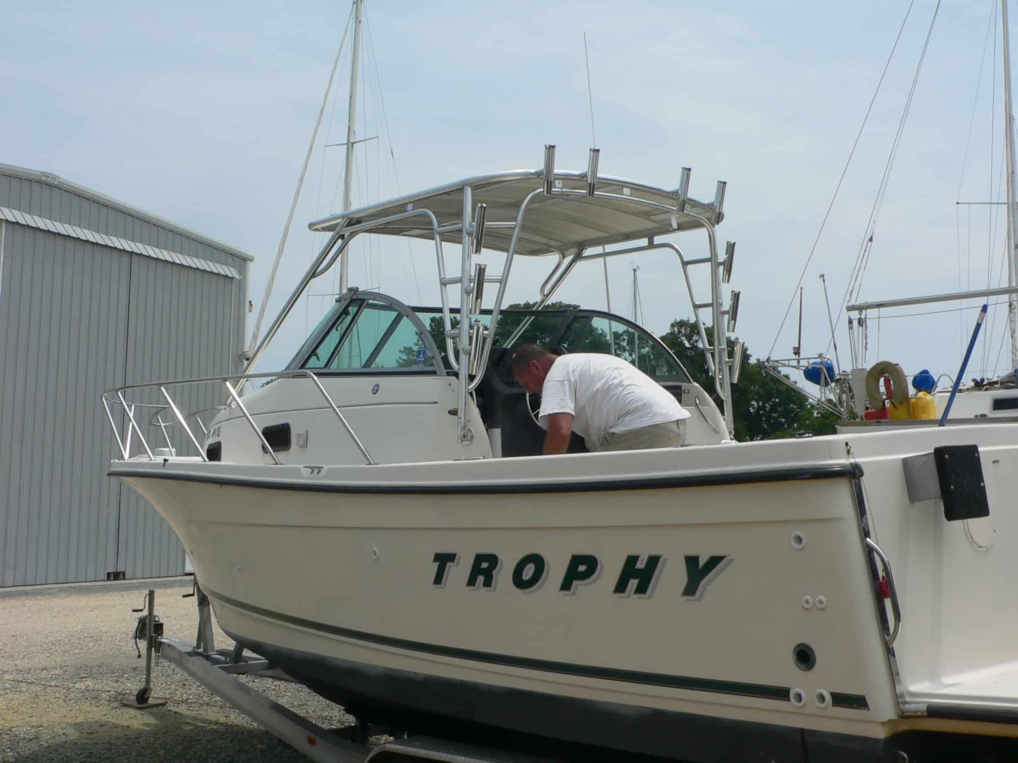 Trophy 2802 Top 2000 image 1