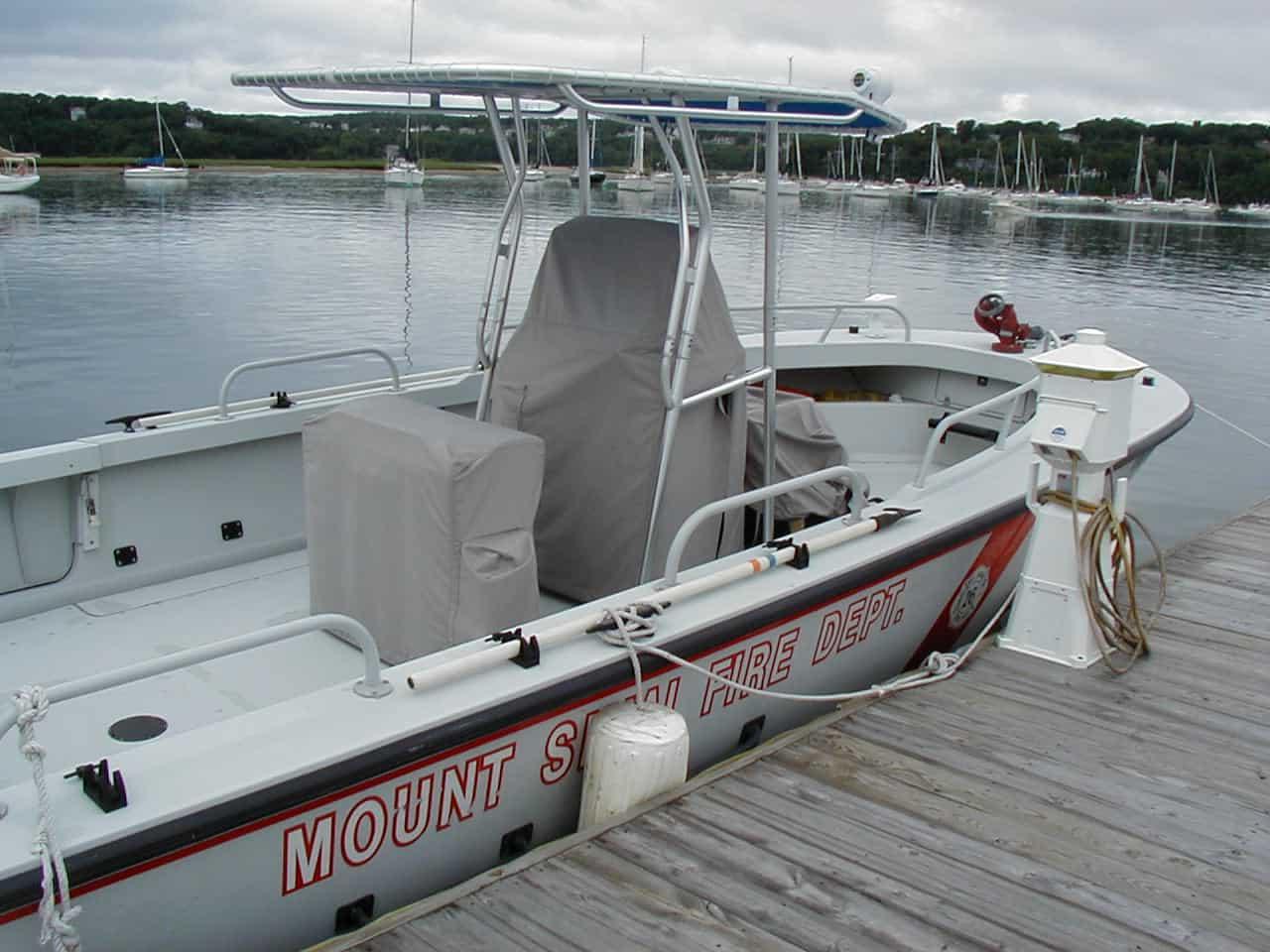 Boston Whaler 27 Guardian T-Top image 1