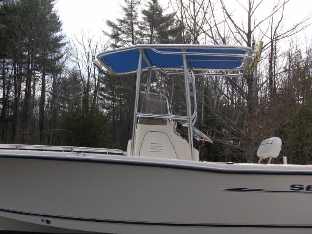 Sea Hunt 212 Triton T-Top 2003 image 1