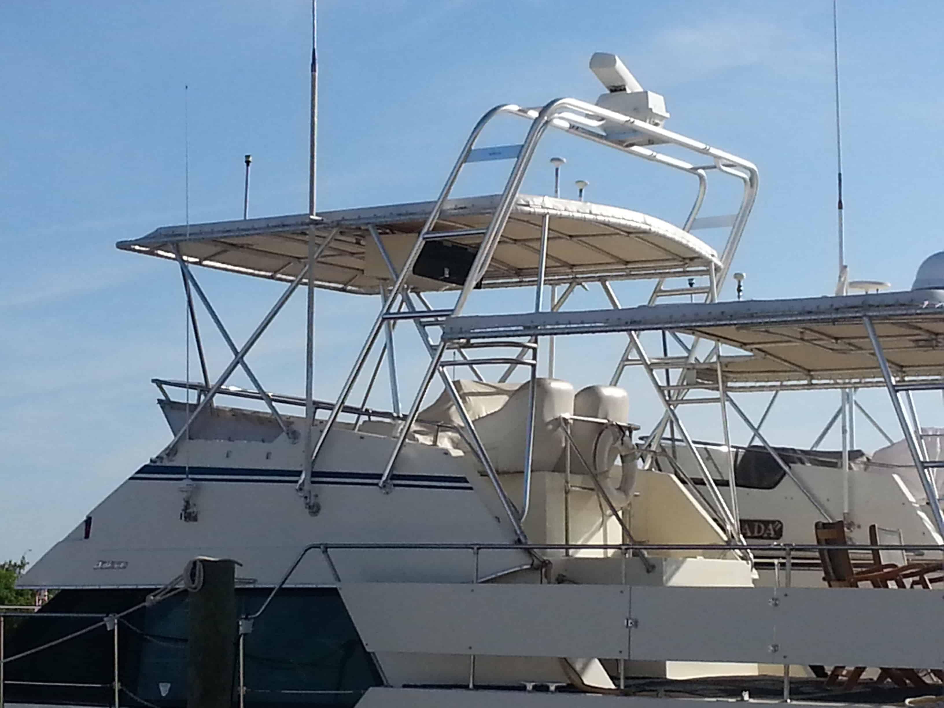 Hattaras 40 Motor Yacht Aft Deck Top 1986 image 1