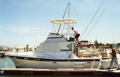 Pequod 35 Flybridge Top 1974 image 1