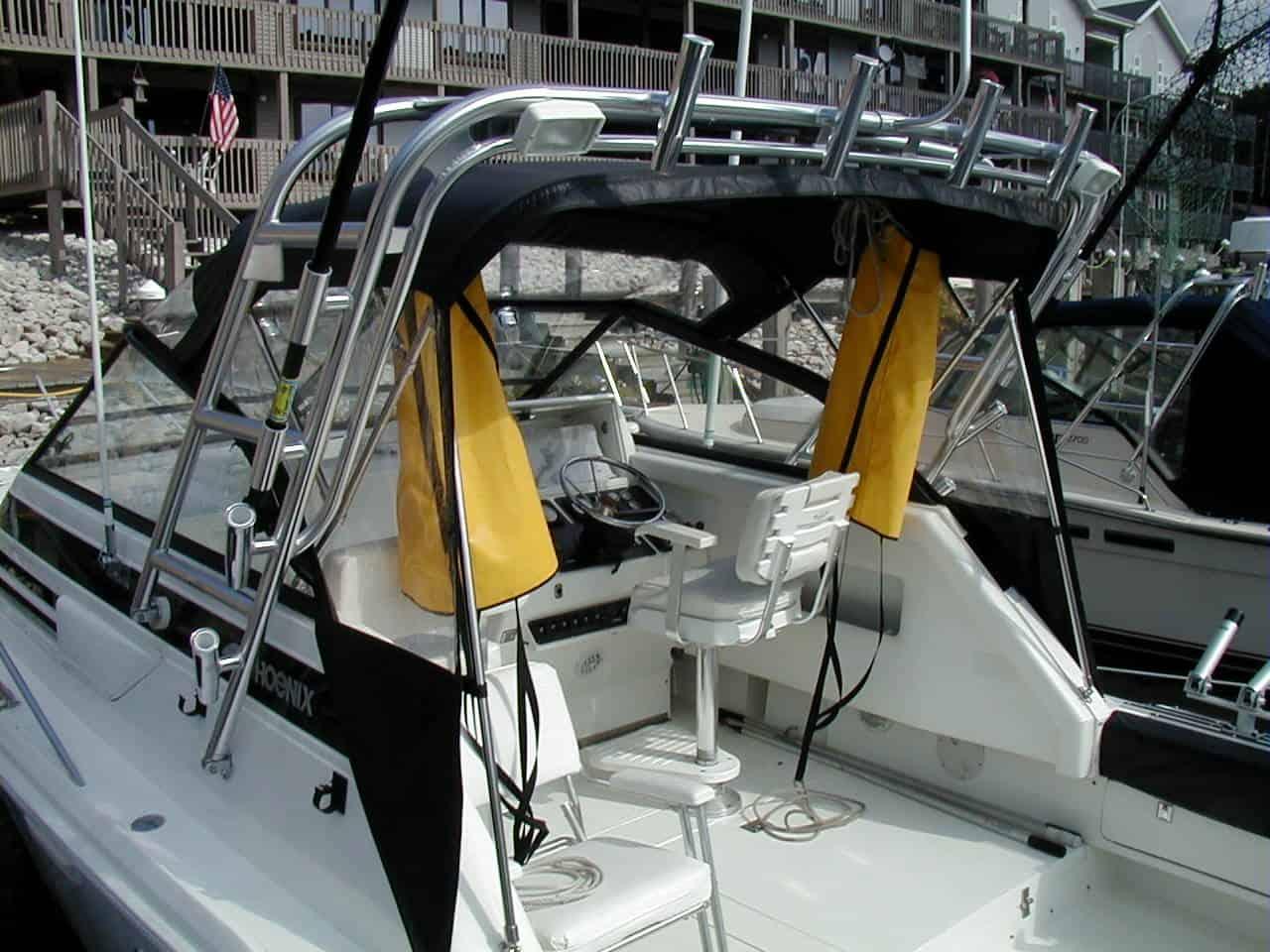 Atlantic Towers Arch installed on a Phoenix 27 Tournament II boat, featuring a console and seating.