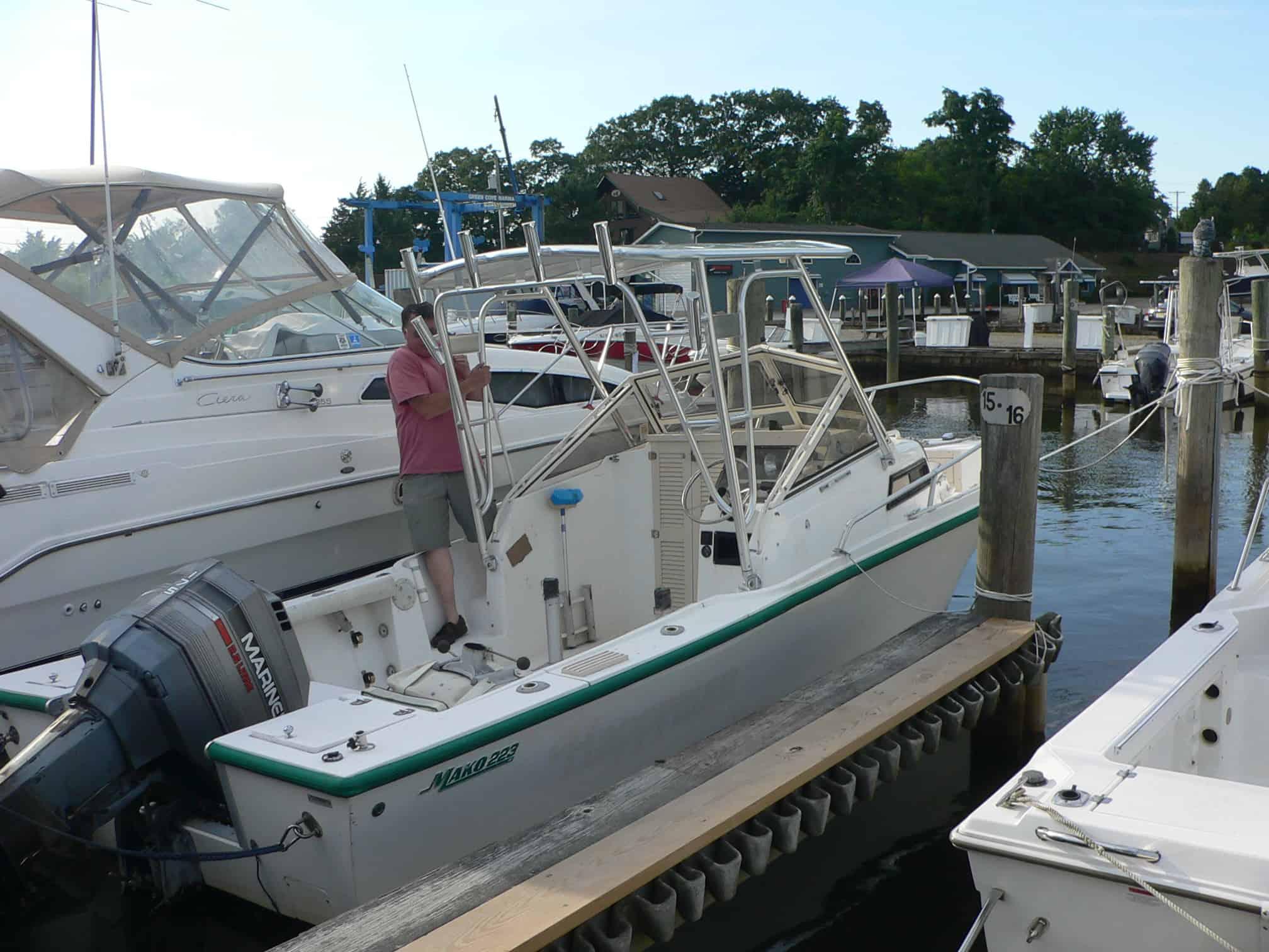 Mako 223 Walkaround Top 1995 image 1