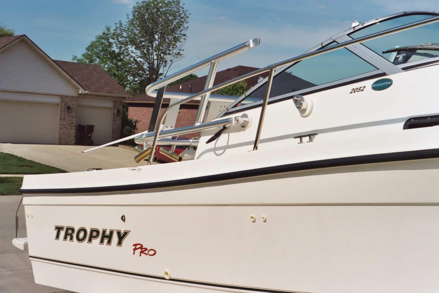 Atlantic Towers arch installed on a Trophy 2152 boat, showcasing the boat's design and features.