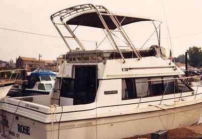 Carver 28 Mariner/ Voyager Arch 1983 image 1