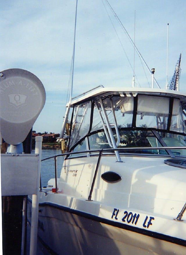 Seaswirl Walkaround Accessories 2000 image 1