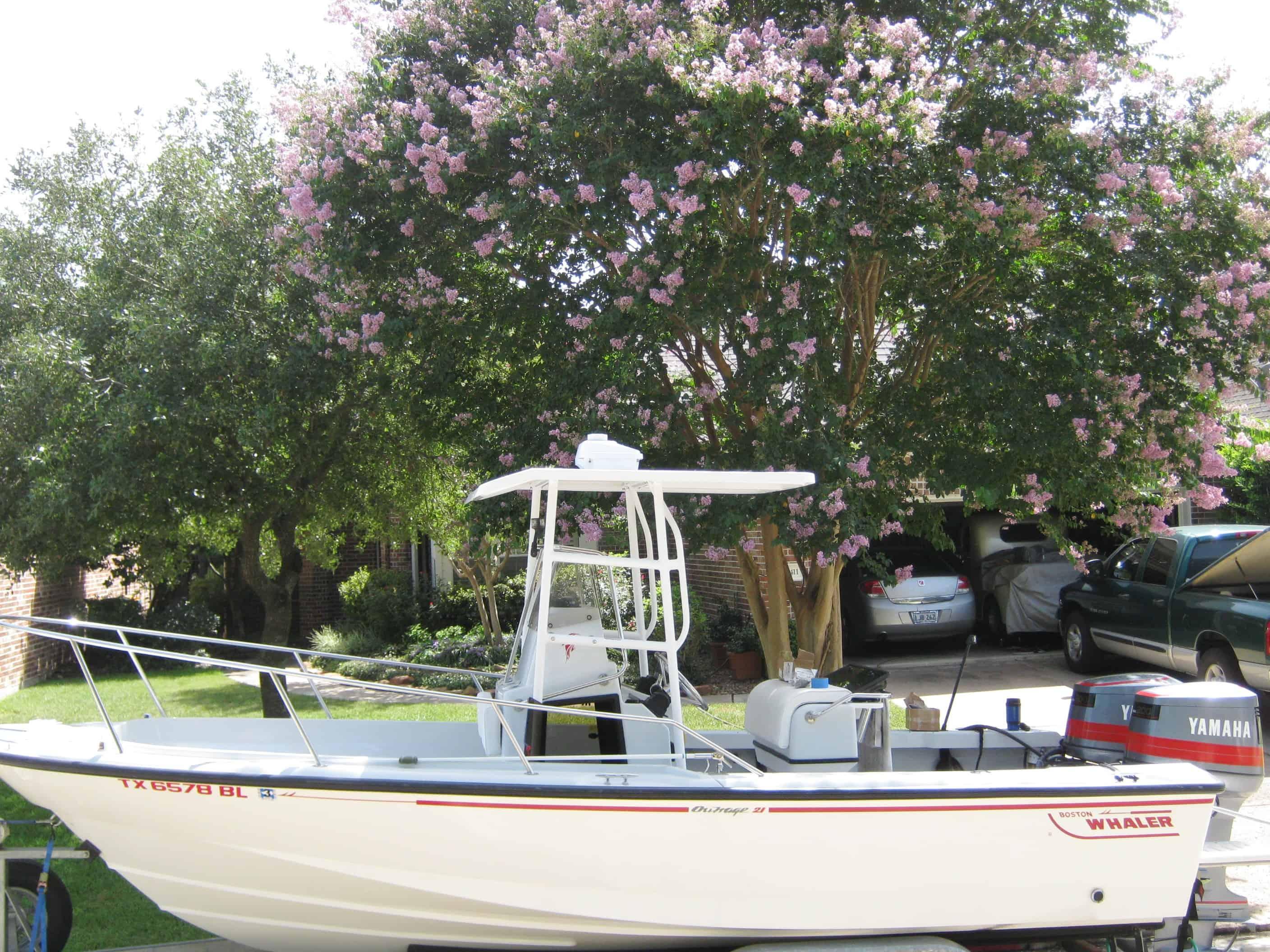 Boston Whaler 21 Outrage T-Top 1993 image 1