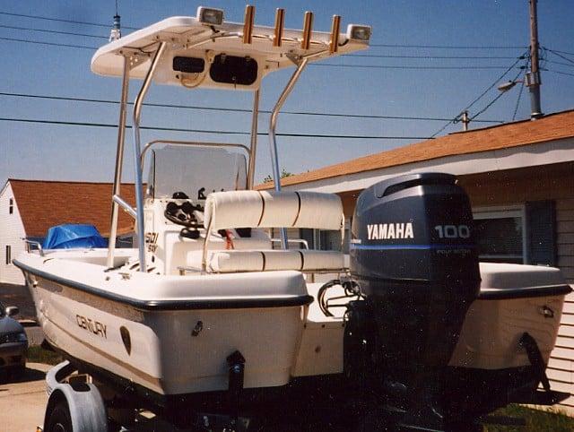 Century 1901 Bay Boat T-Top 1999 image 1