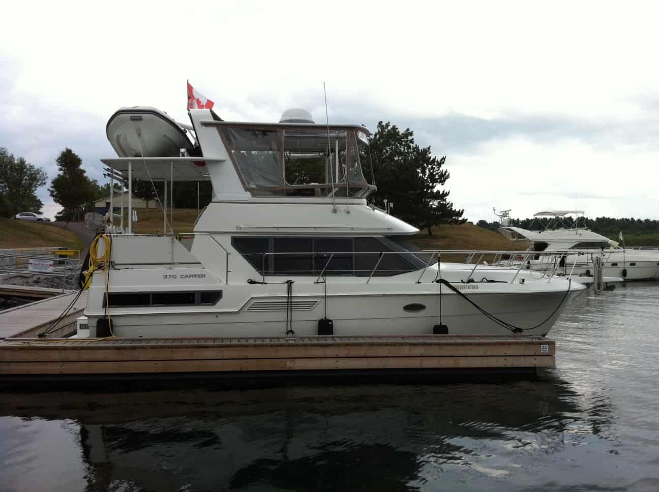 Carver 36/370 Aft Cabin Top 1990 image 1