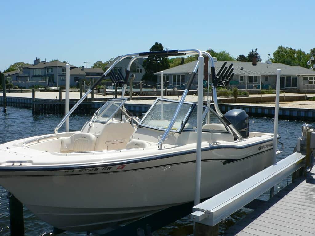Boat image 1