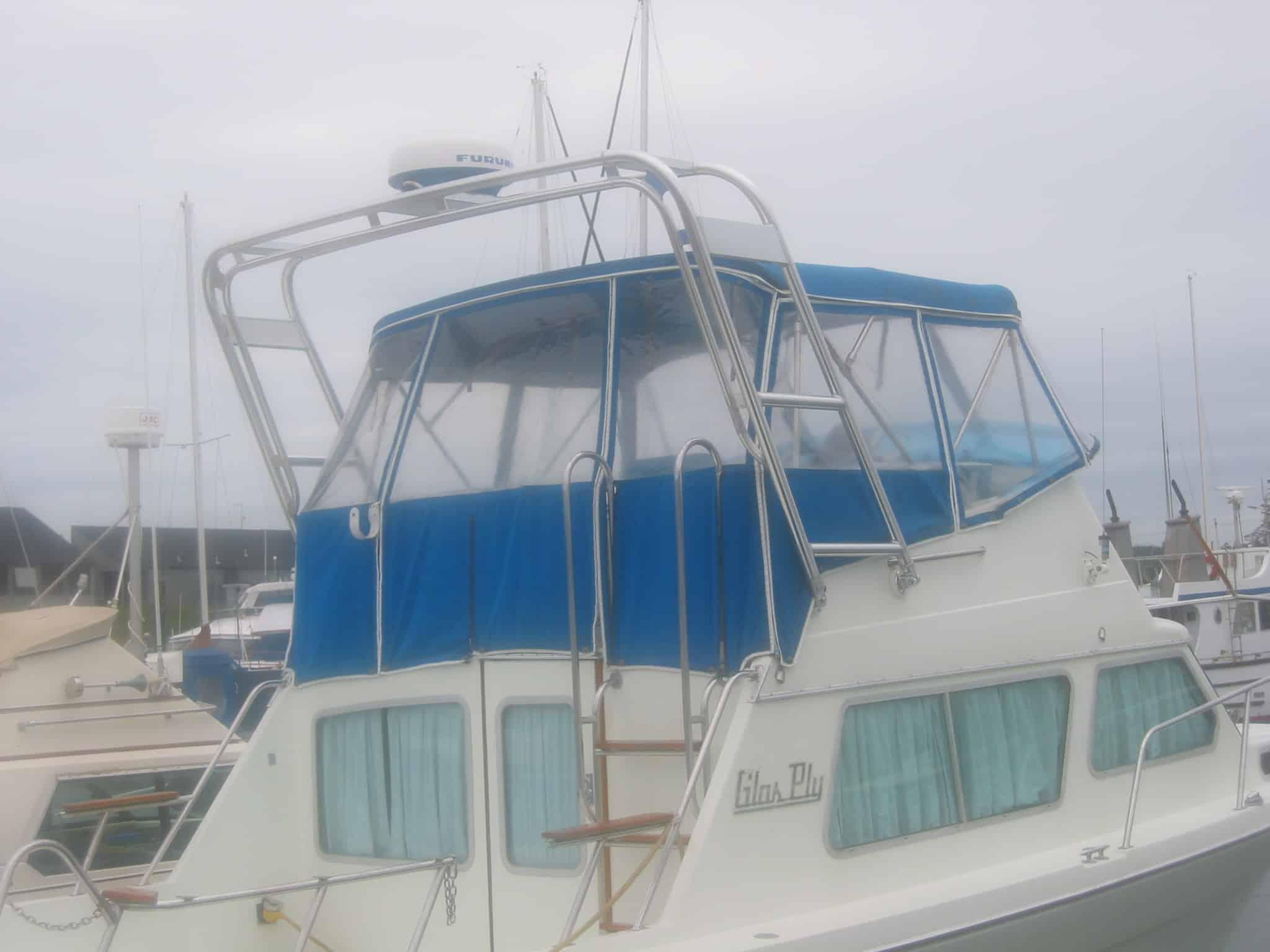 Glass Ply 28 Convertible Arch 1977 image 1