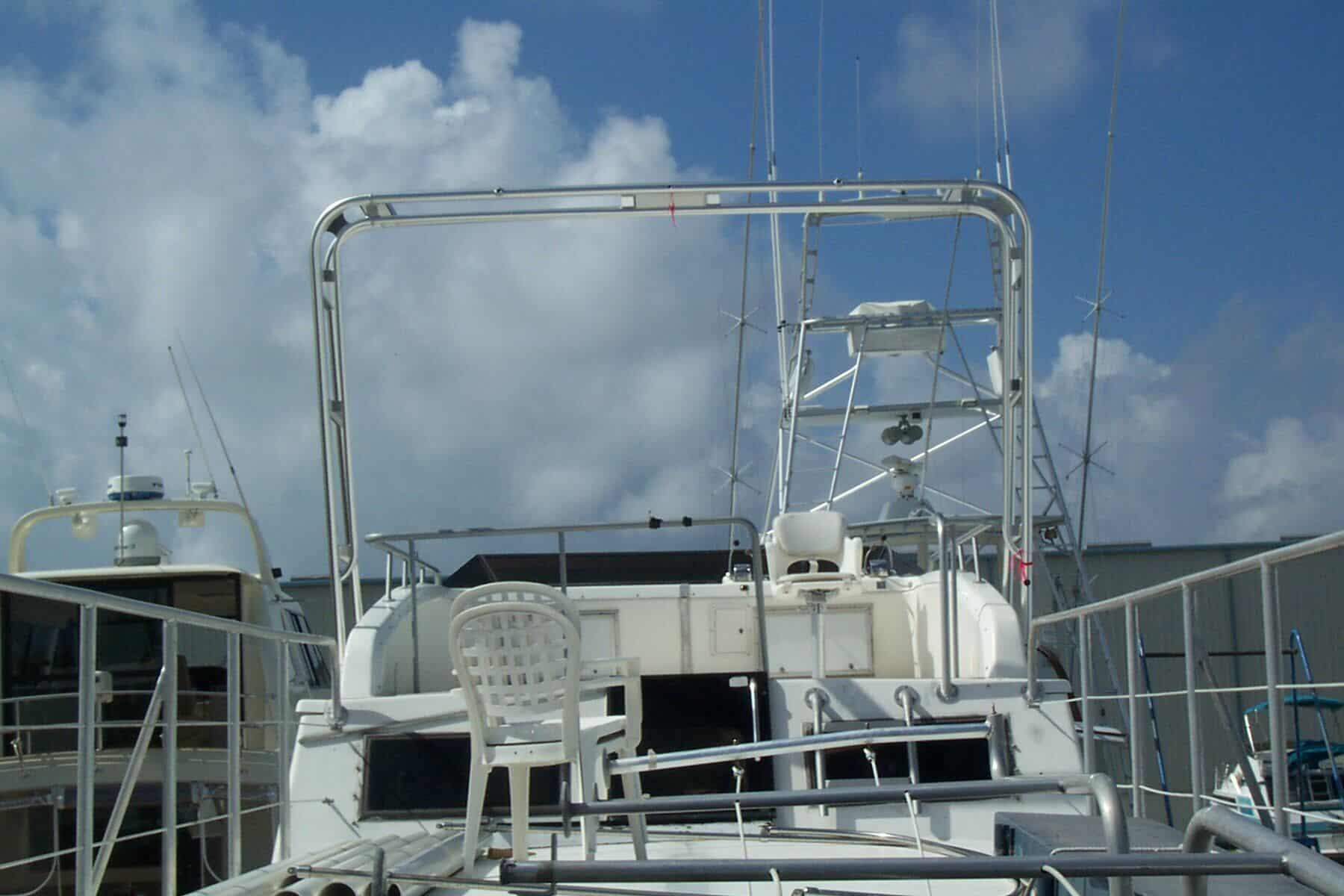 Carrie Craft 60 House Boat Arch 1992 image 1