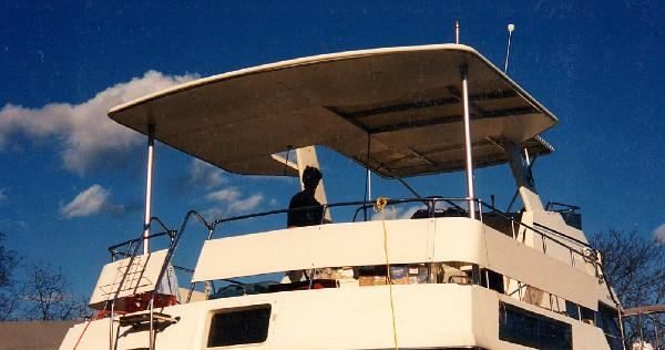Hattaras 40 Motor Yacht Aft Deck Top 1986 image 1