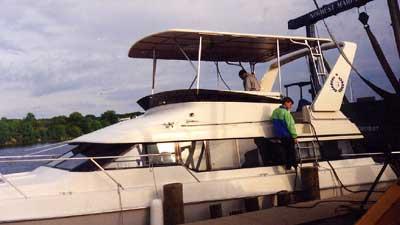 Silverton 37 Motor Yacht Top 1988 image 1